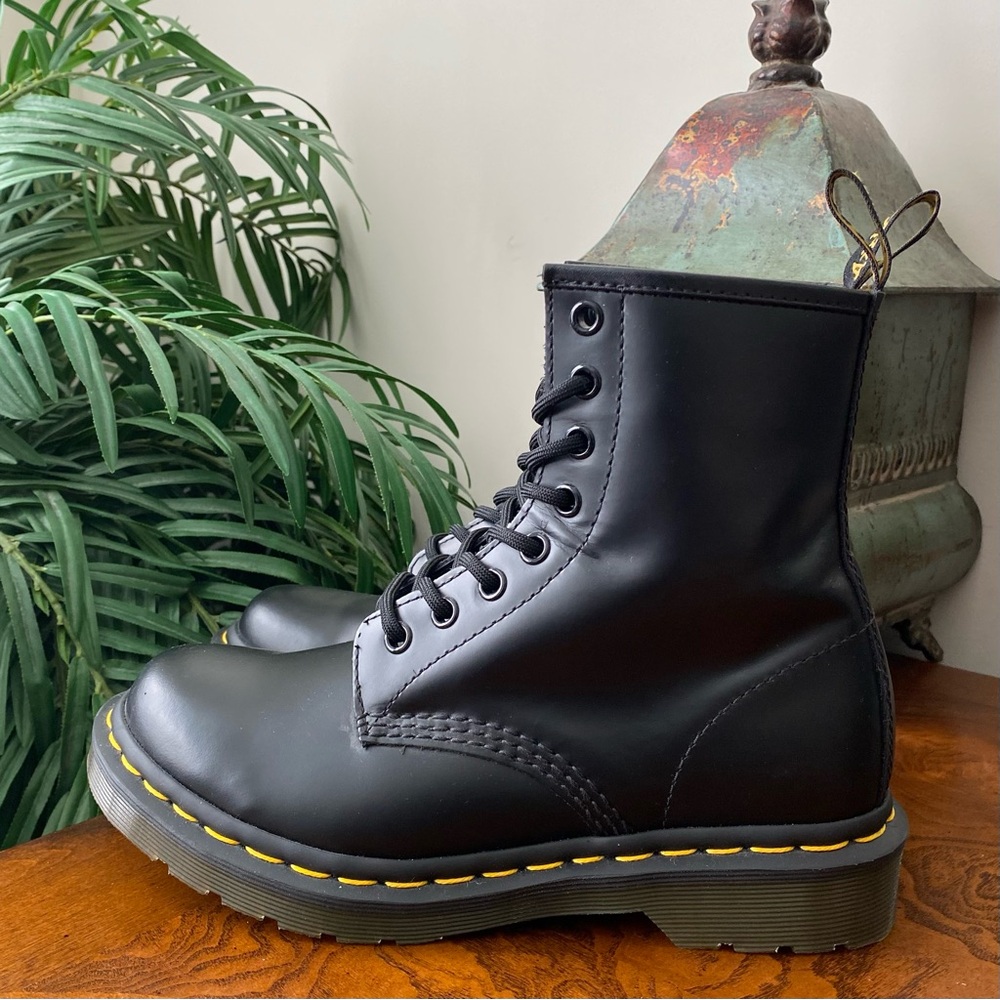 Dr. Martens 11821 Black Boots